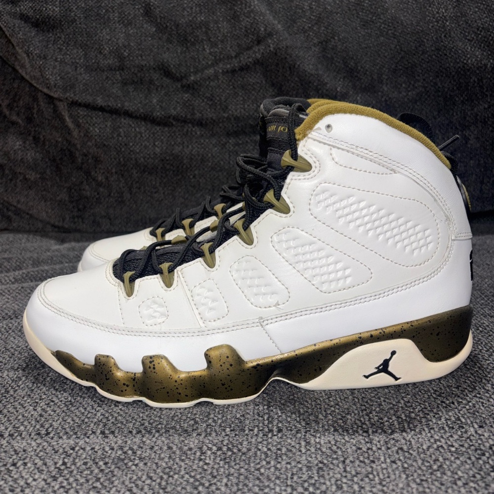 Air Jordan Retro 9 White and Gold Sneakers Sz:8.5